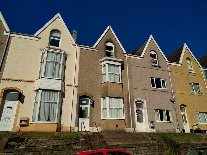 2 Bedroom Flat To Rent In King Edward Road, Brynmill, Swansea, SA1