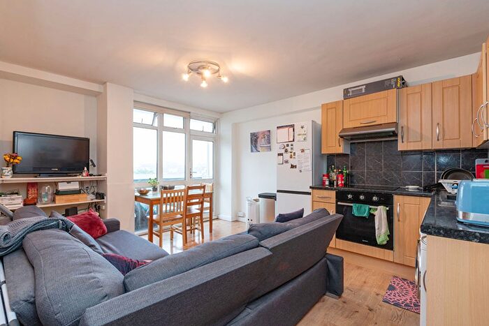 4 Bedroom Flat For Sale In Gee Street, London, EC1V