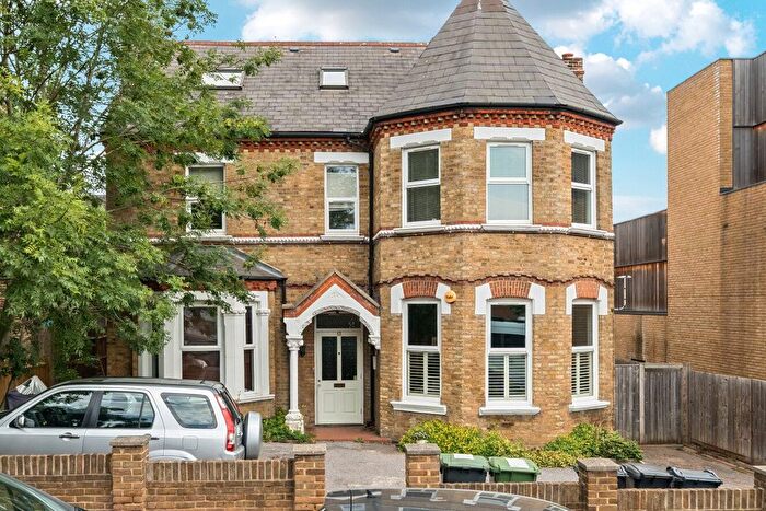 1 Bedroom Flat For Sale In Tyson Road, Forest Hill, SE23