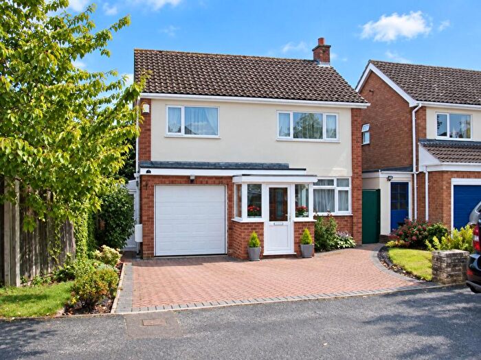 3 Bedroom Detached House For Sale In Kittoe Road, Four Oaks, Sutton Coldfield, B74