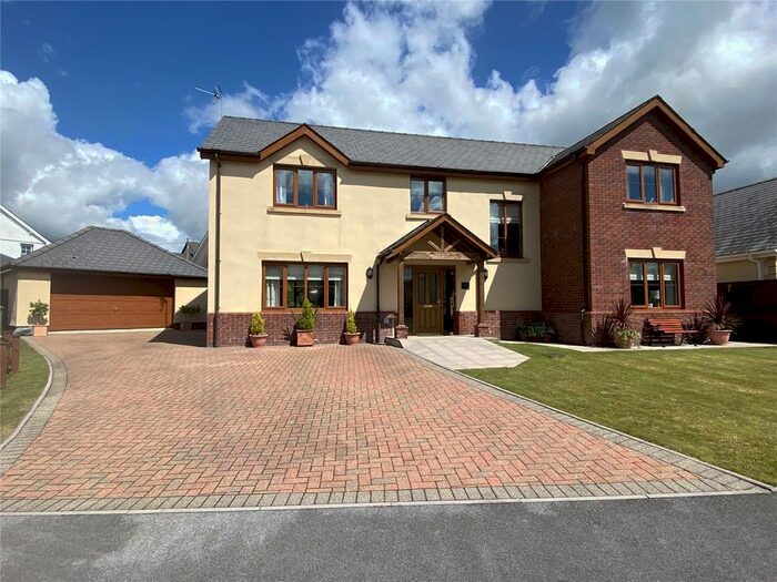4 Bedroom Detached House For Sale In Nant Yr Ynys, Llanpumsaint, Carmarthen, SA33