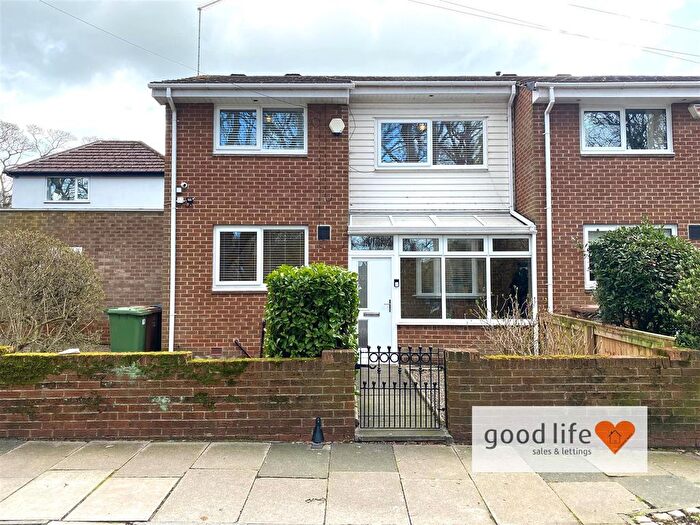 2 Bedroom Semi Detached House For Sale In Glen Path, Ashbrooke, Sunderland, SR2