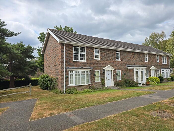 2 Bedroom Flat For Sale In The Welkin, Lindfield, RH16
