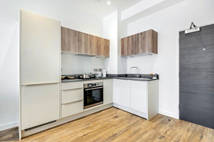 2 Bedroom Flat To Rent In North Star House, Swindon, SN2