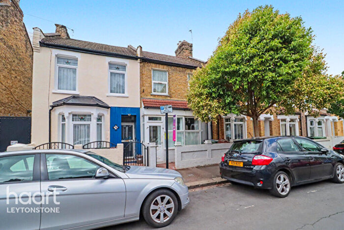 1 Bedroom Flat For Sale In Pearcroft Road, London, E11