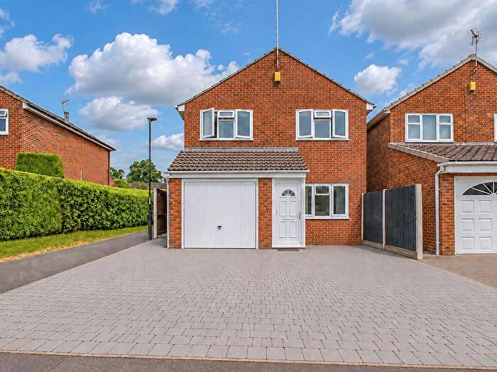 3 Bedroom Detached House For Sale In Lambourne Drive, Allestree, DE22