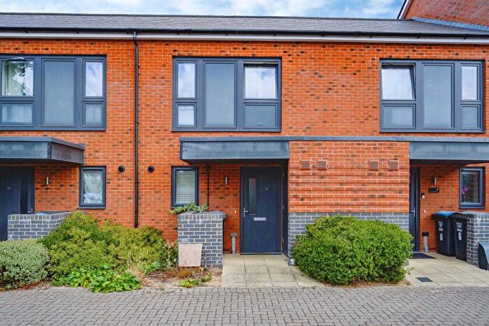 2 Bedroom Terraced House For Sale In School End Crescent, Hemel Hempstead, HP1