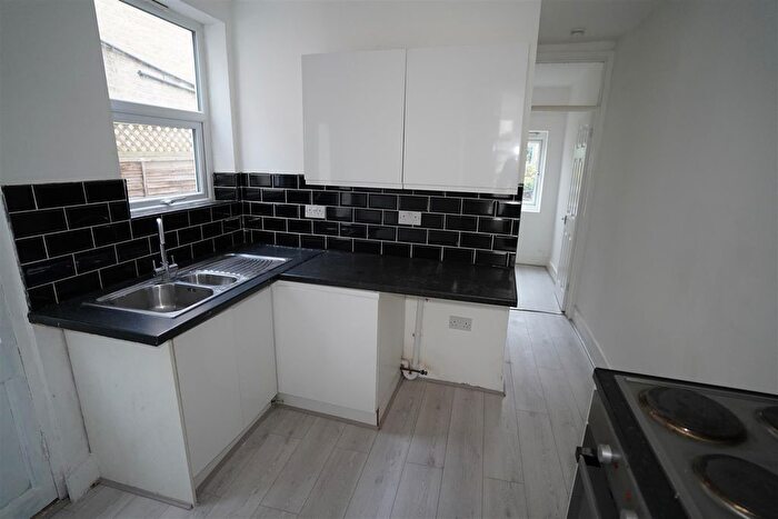 2 Bedroom Flat To Rent In Guildford Road, Southend-On-Sea, SS2