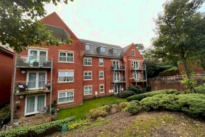 2 Bedroom Flat To Rent In Bournemouth Road, Poole, BH14