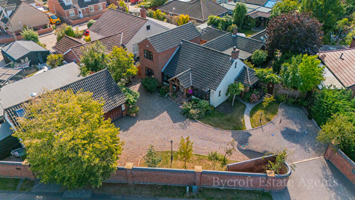 4 Bedroom Detached House For Sale In Beccles Road, Bradwell, Great Yarmouth, NR31
