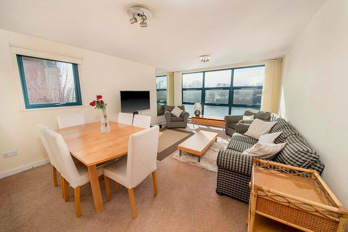 2 Bedroom Flat To Rent In Mariners Wharf, Quayside, Newcastle Upon Tyne, NE1
