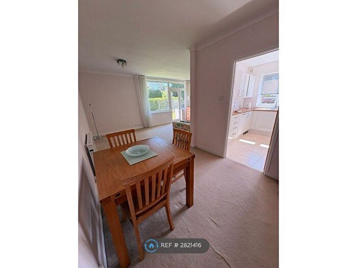 2 Bedroom Flat To Rent In Lansdown Road, Cheltenham, GL51