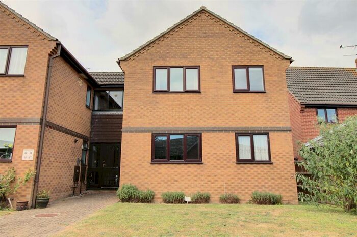 2 Bedroom Flat To Rent In Cardington Court, Acle, NR13