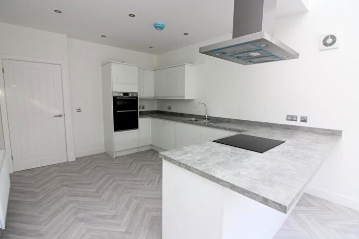 3 Bedroom Detached House For Sale In Regent Street, Stotfold, Hitchin, SG5