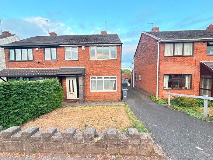 3 Bedroom Semi-Detached House To Rent In Newbury Lane, Oldbury, B69