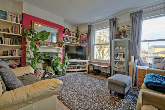 2 Bedroom Flat To Rent In Sellincourt Road, Tooting, Tooting, SW17
