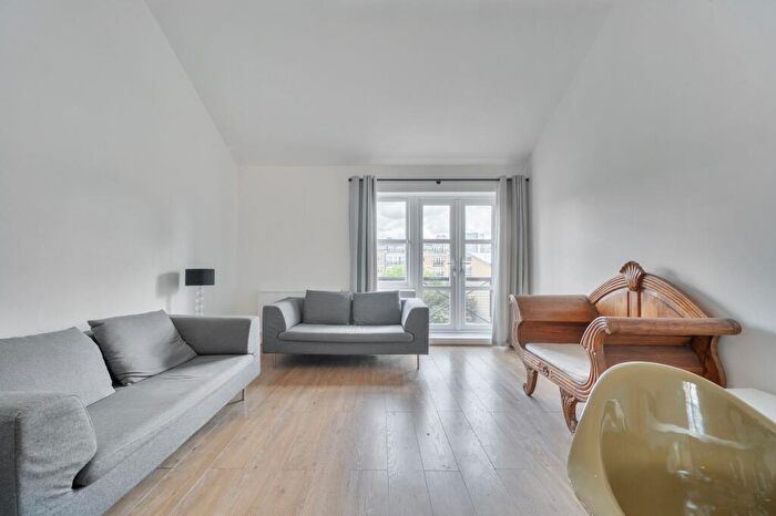 4 Bedroom Terraced House To Rent In Alphabet Square, London, E3