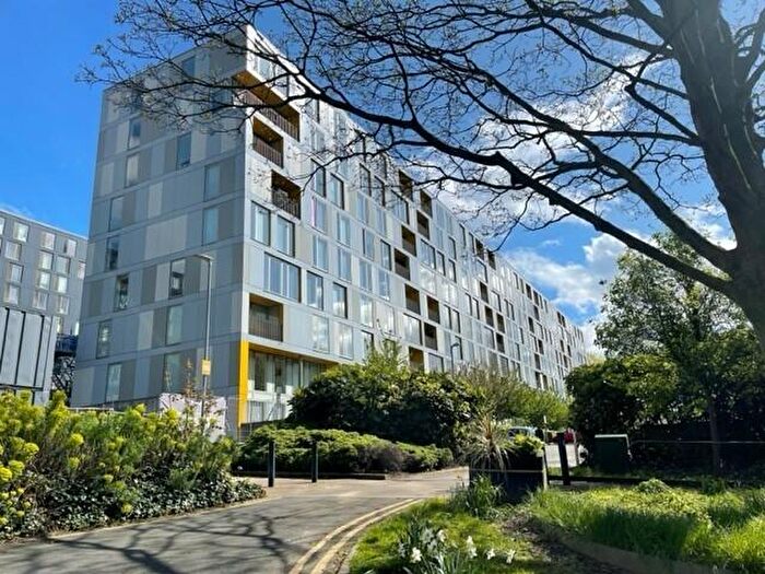 1 Bedroom Apartment To Rent In Saxton. Leeds City Centre, LS9