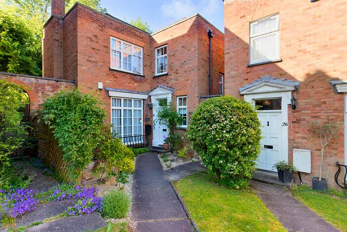 3 Bedroom Detached House To Rent In Flag Walk, Pinner, HA5