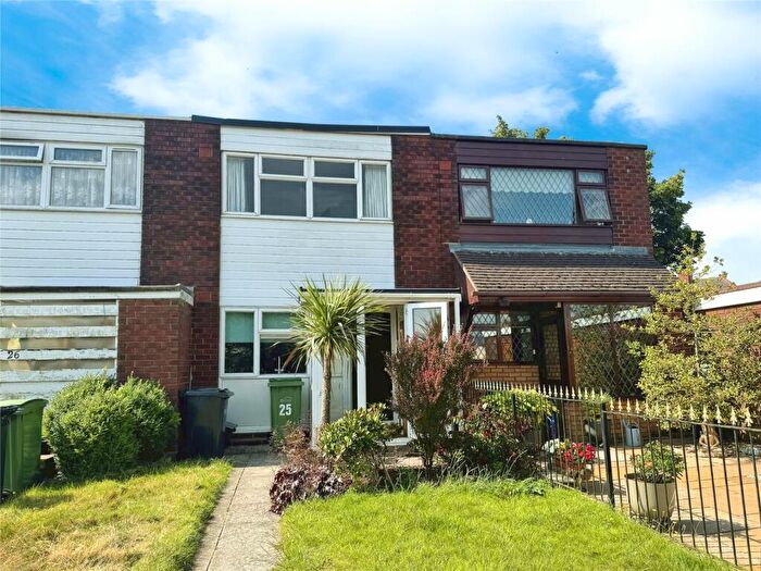 3 Bedroom Terraced House To Rent In Beechfield Close, Halesowen, West Midlands, B62