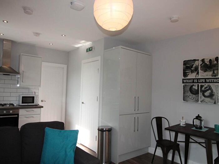 2 Bedroom Flat To Rent In Walter Street, Derby, First Floor, DE1