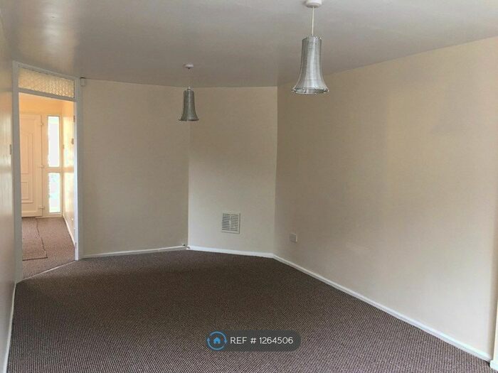 3 Bedroom Semi-Detached House To Rent In Bellamy Farm Road, Solihull B90