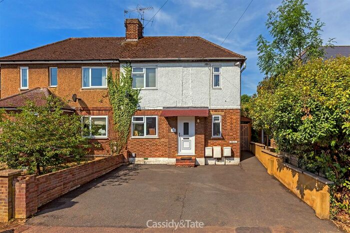 2 Bedroom Maisonette To Rent In Common Rise, Hitchin, SG4