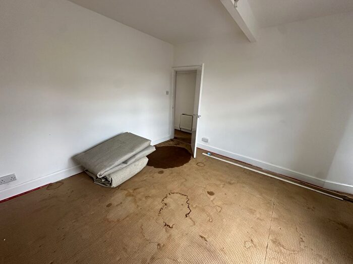 1 Bedroom Maisonette To Rent In Dane Road, Southall, UB1