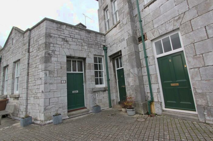 2 Bedroom Town House To Rent In Millfields, Plymouth, PL1