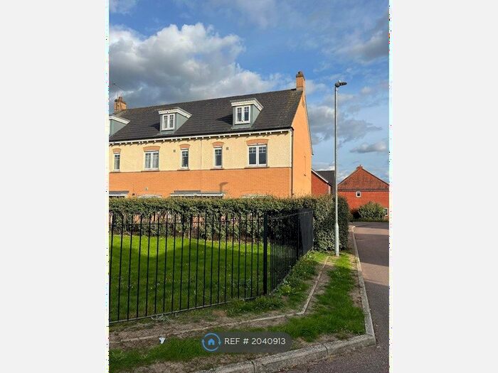 3 Bedroom End Of Terrace House To Rent In Watson Close, Northampton, NN5
