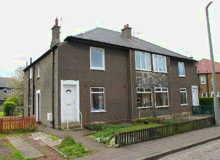 3 Bedroom Garage / Parking To Rent In Colinton Mains Place, Edinburgh, EH13