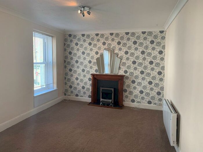 1 Bedroom Flat To Rent In Lammas Street, Carmarthen, SA31