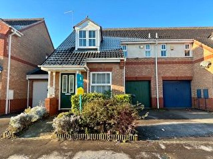 3 Bedroom Semi-Detached House To Rent In Balintore Rise, Peterborough, PE2