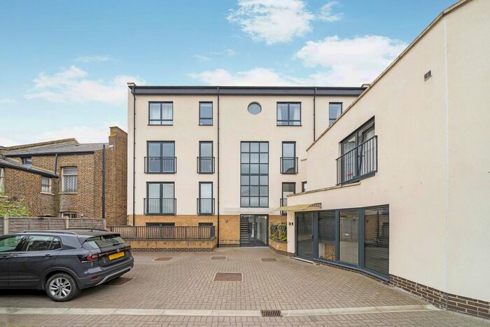 2 Bedroom Flat To Rent In Sydenham Road, - Sydenham Road, SE26