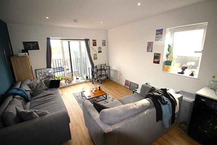 1 Bedroom Apartment To Rent In Winifred Court, Prince George Street, PO9