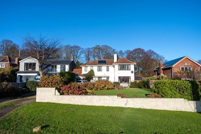 4 Bedroom Detached House For Sale In Hawkshill Road, Walmer, Deal, CT14