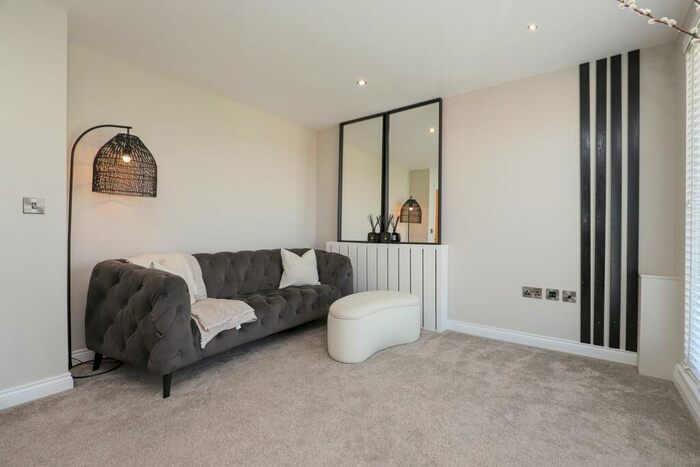 2 Bedroom Apartment For Sale In Staveley Road, Poolsbrook, S43