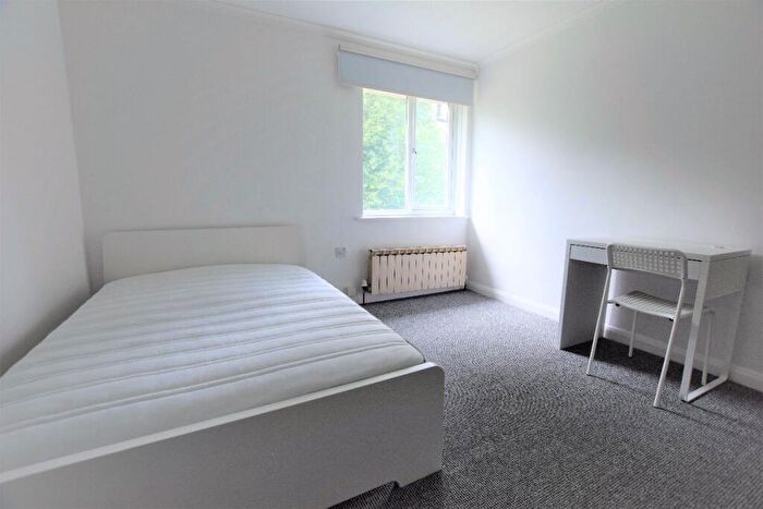 4 Bedroom Terraced House To Rent In Ulcombe Gardens - Bedroom Student Home, CT2