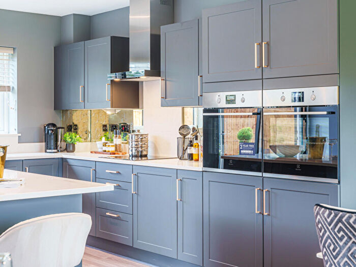 4 Bedroom Detached House For Sale In Victoria Road, Warminster, BA12