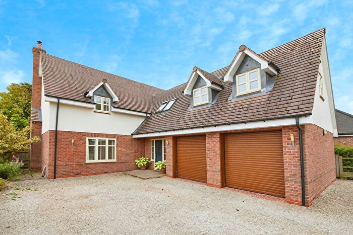 4 Bedroom Detached House For Sale In Green Lane, Overseal, Swadlincote, DE12