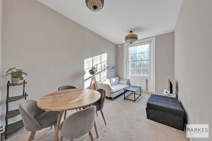 1 Bedroom Flat For Sale In Gloucester Gardens, London, W2