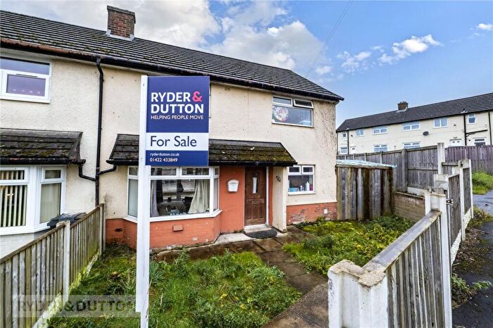 3 Bedroom End Of Terrace House For Sale In Ash Tree Gardens, Halifax, West Yorkshire, HX2