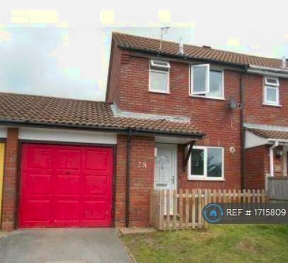 2 Bedroom Semi-Detached House To Rent In Mapperton Close, Poole, BH17