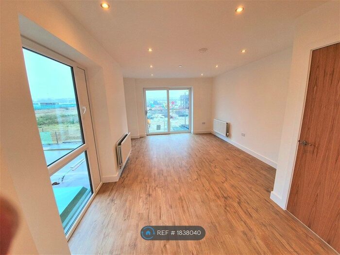 1 Bedroom Flat To Rent In Brooklands Court, Luton, LU2