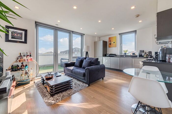 1 Bedroom Flat To Rent In Caspian Apartments, Salton Square, E14
