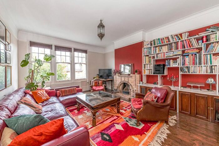4 Bedroom Apartment For Sale In Queensthorpe Road, Sydenham, London, SE26