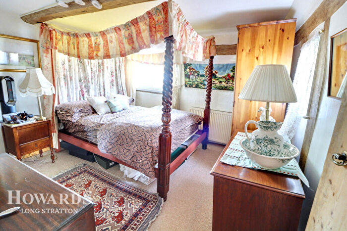 3 Bedroom End Of Terrace House For Sale In Ipswich Road, Long Stratton, NR15