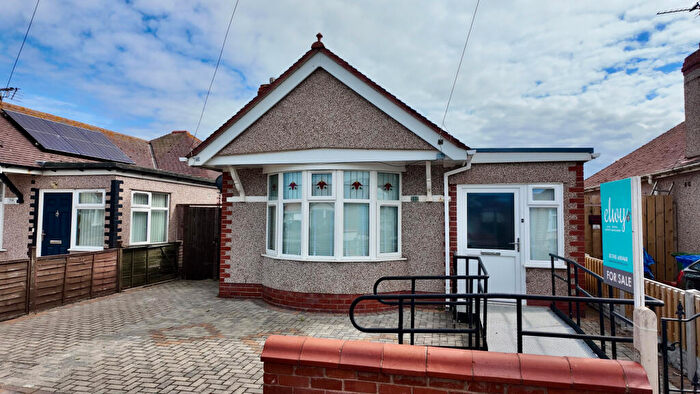 2 Bedroom Bungalow For Sale In Carlisle Avenue, Rhyl, LL18