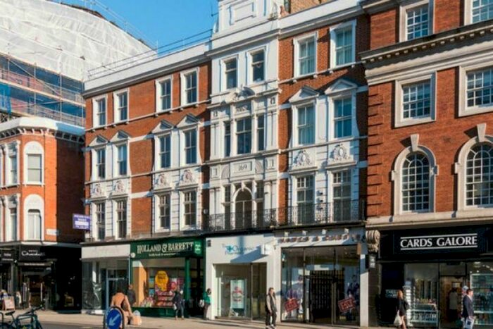 Studio To Rent In Kensington High Street, London, W8