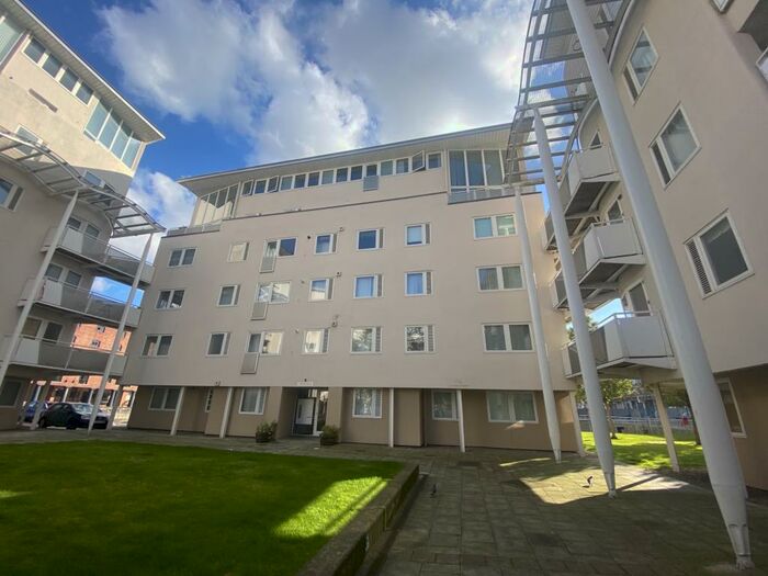 2 Bedroom Apartment To Rent In Royal Quay, Liverpool, L3